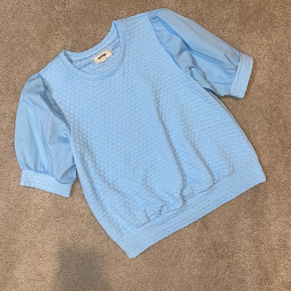 Porridge Textured Puff Sleeve Top - Picture 5 of 11